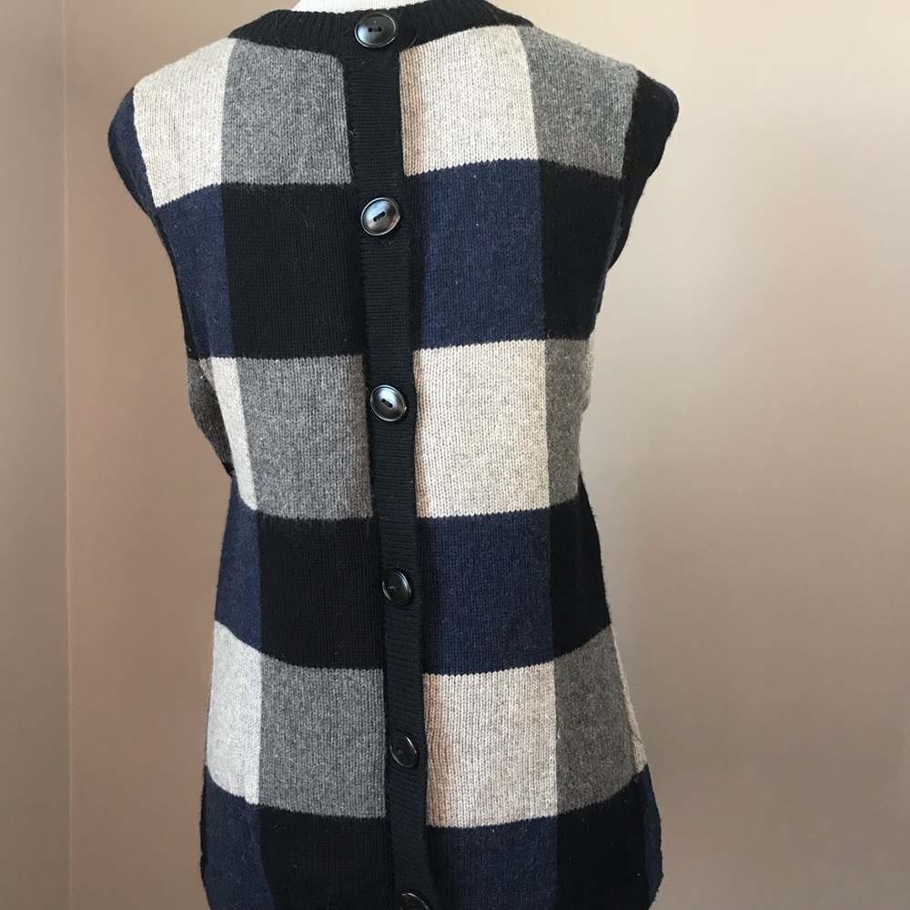 Sweater - Picture 2 of 4